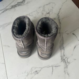 Light Grey US 3 size UGGS